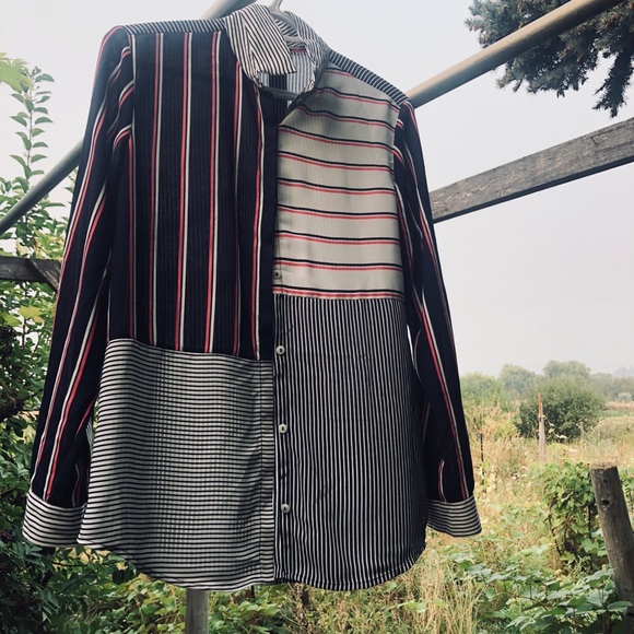 Long sleeve button down patterned shirt. - Picture 3 of 4